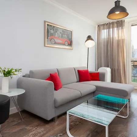 Modern Pereca Apartment Close To Metro Rondo Onz By Noclegi Renters Warsaw Exterior photo