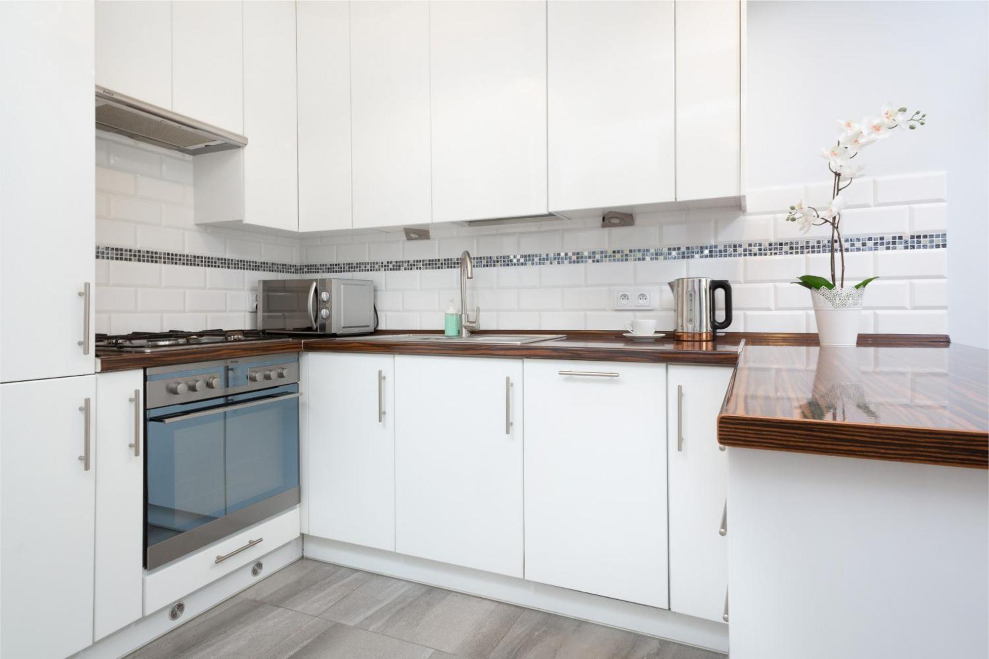 Leilighet Modern Pereca Close To Metro Rondo Onz By Renters *